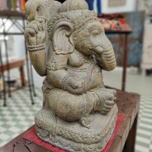 ganesh statua in pietra indonesiana