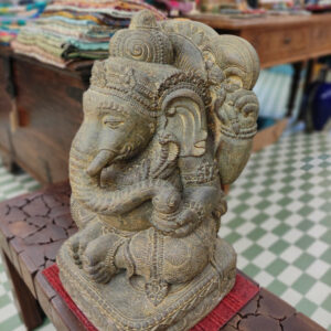 ganesh statua in pietra indonesiana